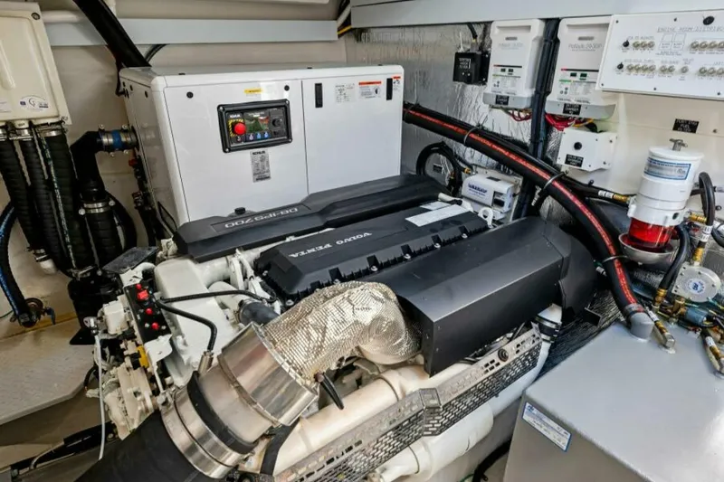 Slide: The Image of 2022 50 Cruisers Cantius - Mint 2 Bee - Engine Room - 5449732