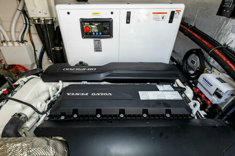 Slide: The Image of 2022 50 Cruisers Cantius - Mint 2 Bee - Engine Room - 5449734