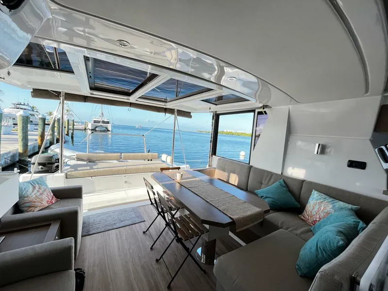 Slide: The Image of Bali 4.2 2023 - 5449843