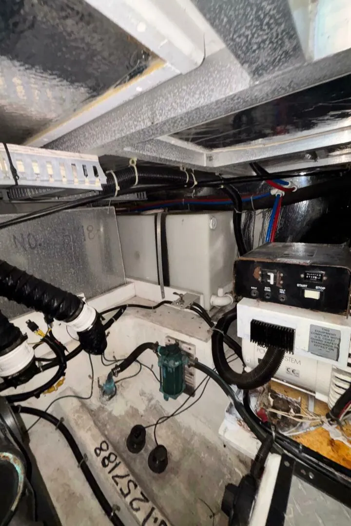 Slide: The Image of Carver 396 Aft Cabin MY 2001 - 5450129