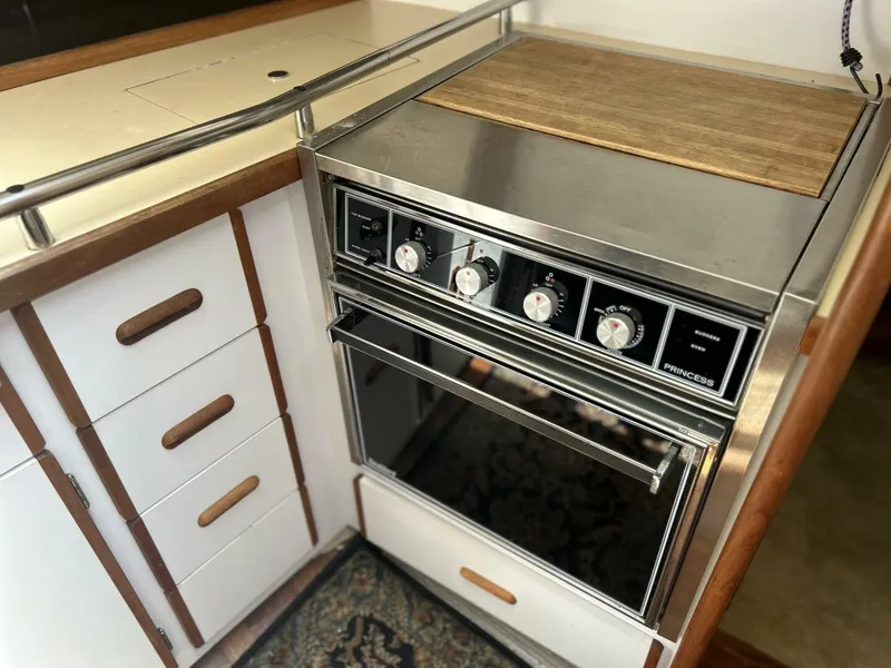 Slide: The Image of Carver Yachts 3207 1985 - 5450150