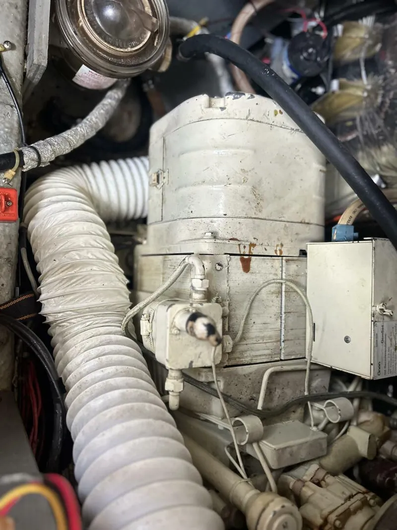 Slide: The Image of Carver Yachts 3207 1985 - 5450177