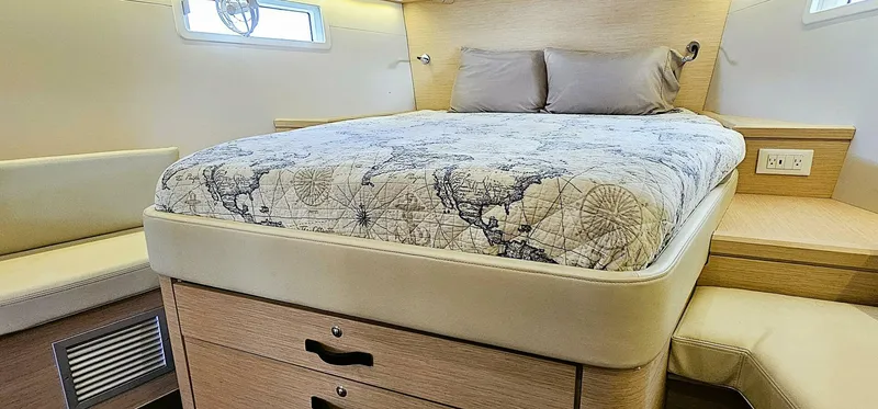 Slide: The Image of Jeanneau 51 2017 - 5554877