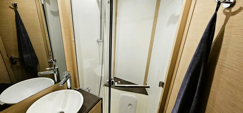 Slide: The Image of Jeanneau 51 2017 - 5554876