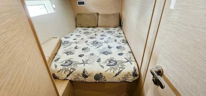 Slide: The Image of Jeanneau 51 2017 - 5554871