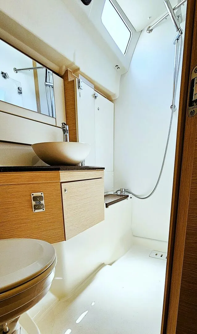 Slide: The Image of Jeanneau 51 2017 - 5554874