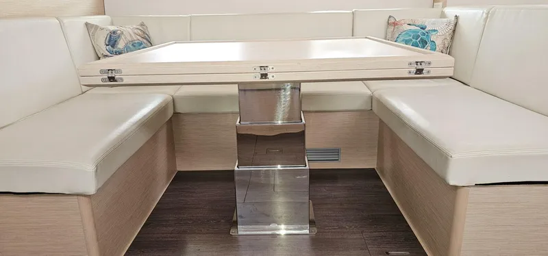 Slide: The Image of Jeanneau 51 2017 - 5554879