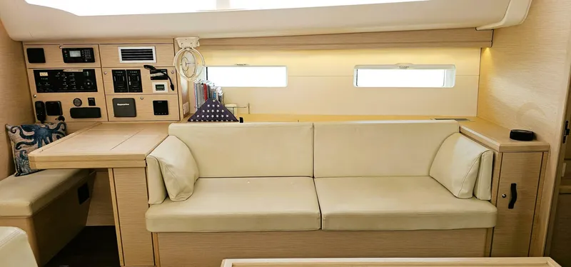 Slide: The Image of Jeanneau 51 2017 - 5554868