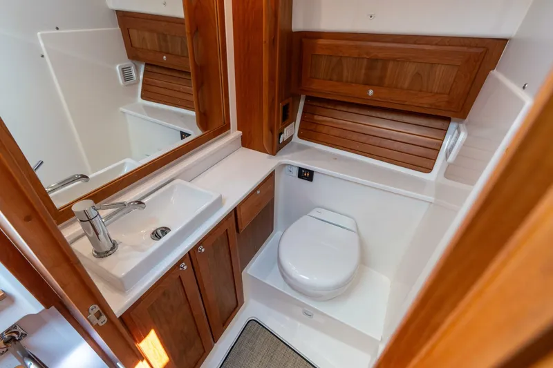 Slide: The Image of Back Cove 340 2023 - 5785555