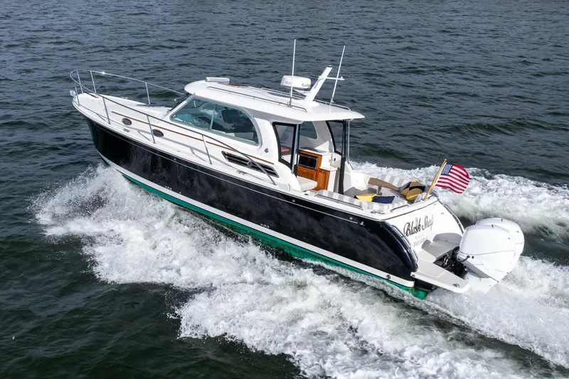 Slide: The Image of Back Cove 340 2023 - 5785512