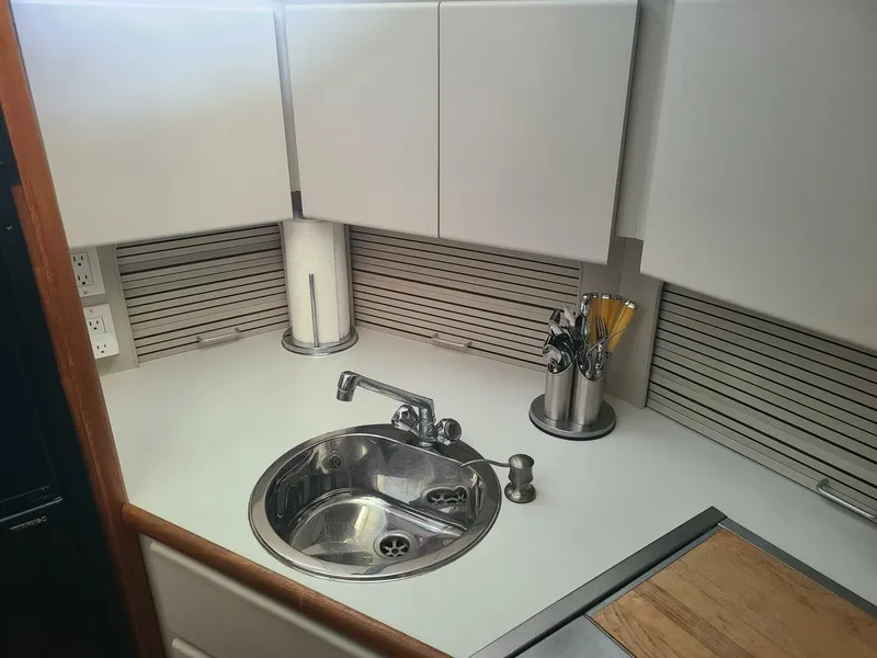 Slide: The Image of Carver 330 Aft Cabin 1991 - 5451913