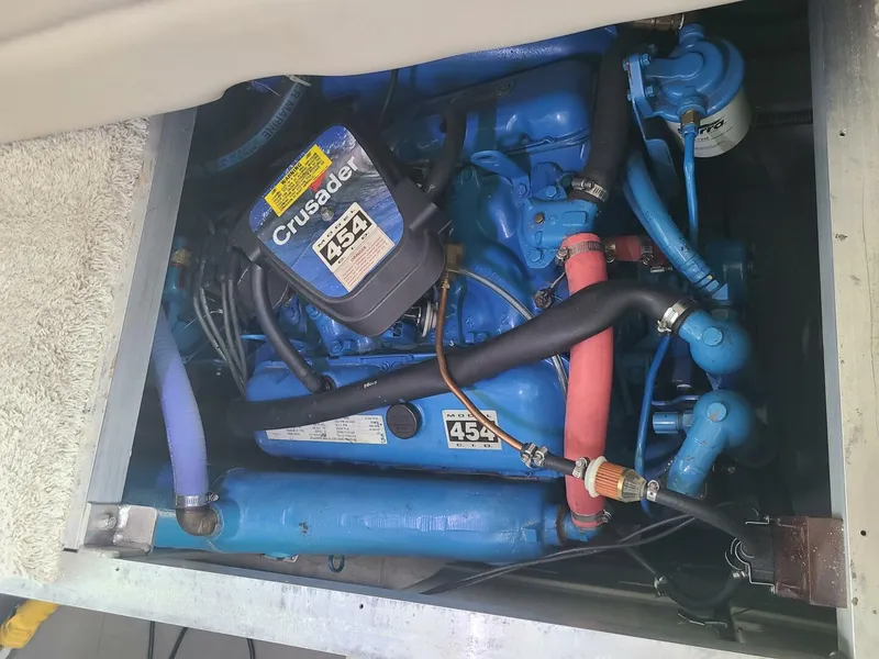 Slide: The Image of Carver 330 Aft Cabin 1991 - 5451923