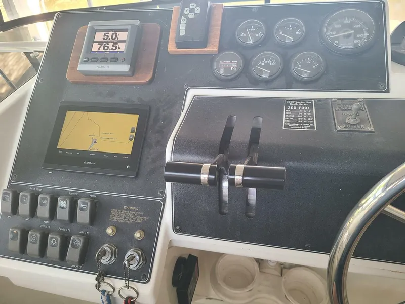 Slide: The Image of Carver 330 Aft Cabin 1991 - 5451893