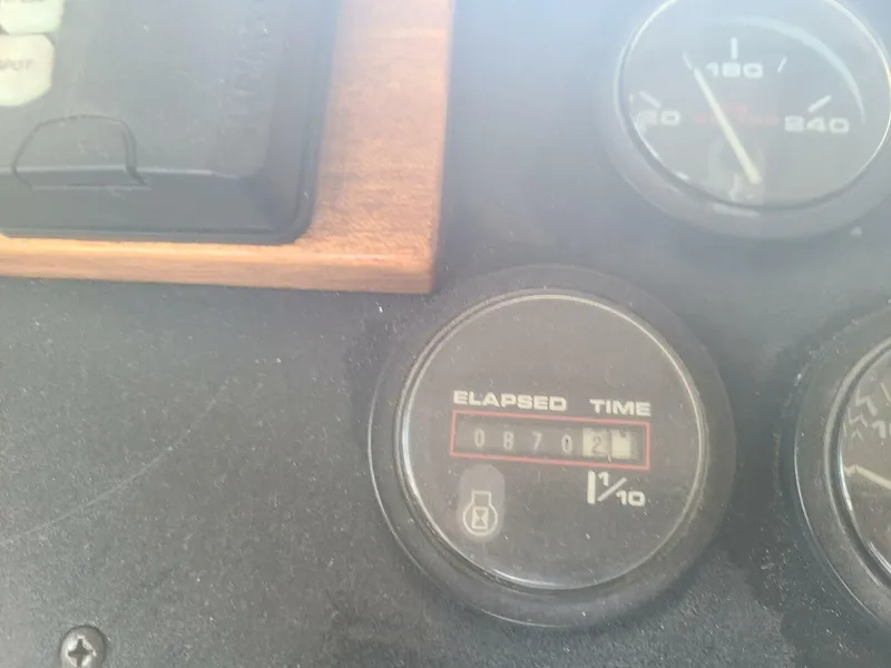 Slide: The Image of Carver 330 Aft Cabin 1991 - 5451896