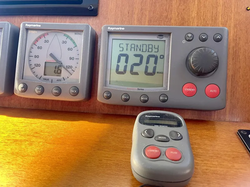 Slide: The Image of Autopilot with remote - 5502756