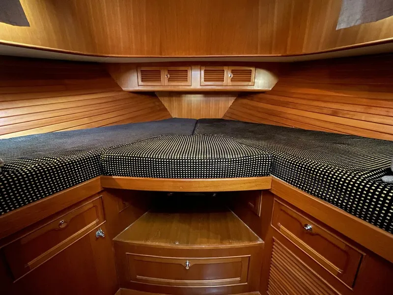 Slide: The Image of Bow Cabin - 5502751