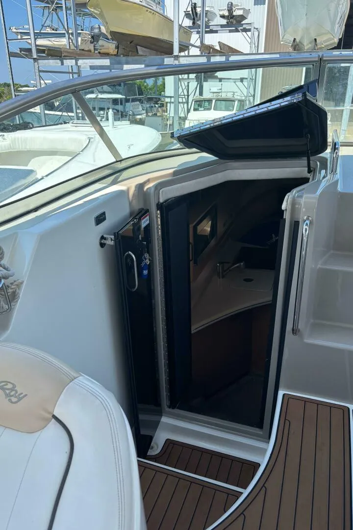 Slide: The Image of Sea Ray 270 Sundancer 2009 - 5451288