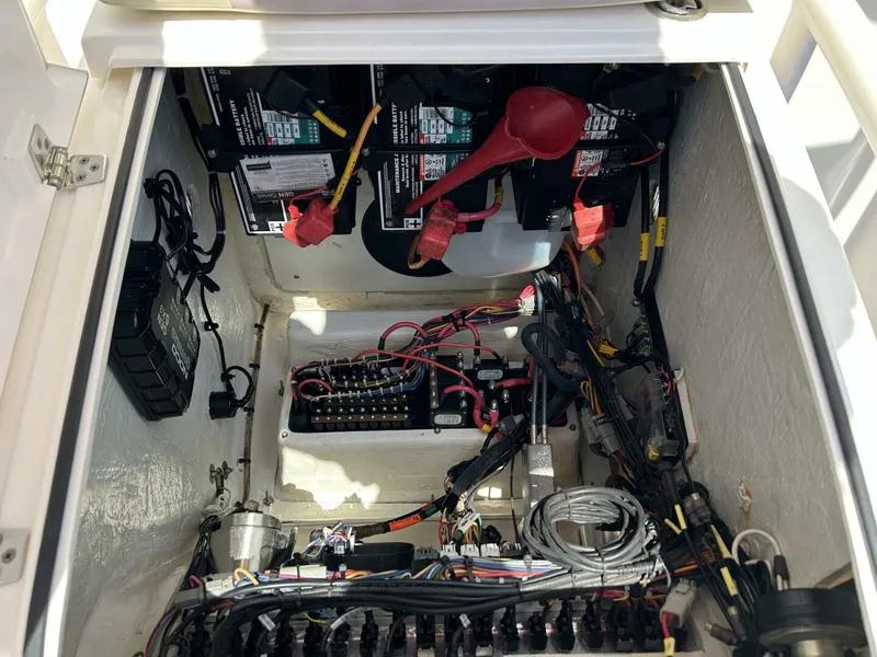 Slide: The Image of Pathfinder 2200 CC 2019 - 5454492