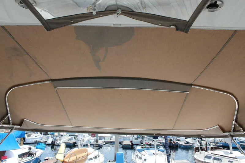 Slide: The Image of Cruisers Yachts 370 express 2005 - 5452785