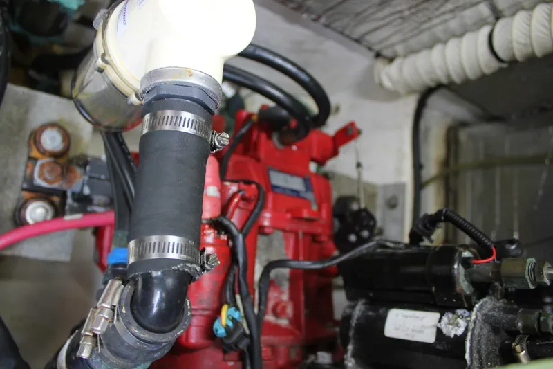 Slide: The Image of Cruisers Yachts 370 express 2005 - 5452817