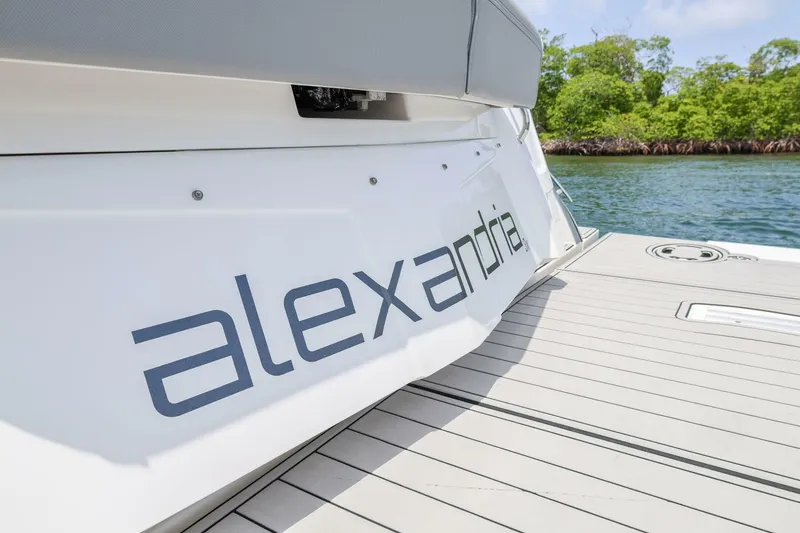 Slide: The Image of Cruisers Yachts 45 Cantius 2014 - 5453961