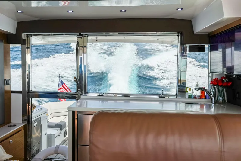 Slide: The Image of Cruisers Yachts 45 Cantius 2014 - 5453894