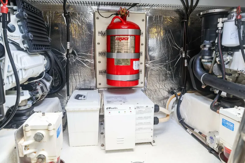 Slide: The Image of Cruisers Yachts 45 Cantius 2014 - 5453968