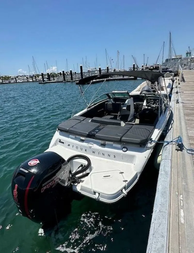 Slide: The Image of Four Winns 22 2021 - 5453860