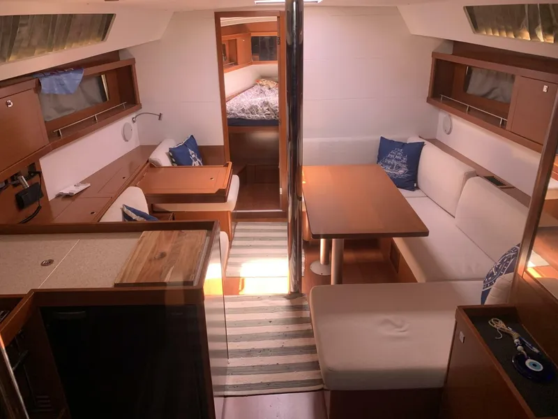 Slide: The Image of Beneteau Oceanis 41 2012 - 5455037