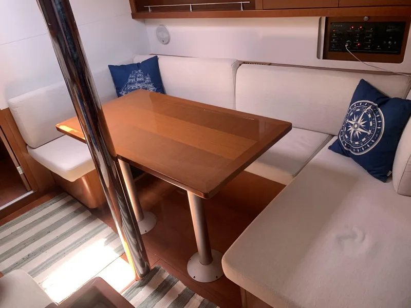 Slide: The Image of Beneteau Oceanis 41 2012 - 5455014