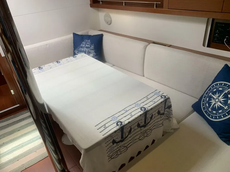 Slide: The Image of Beneteau Oceanis 41 2012 - 5454381