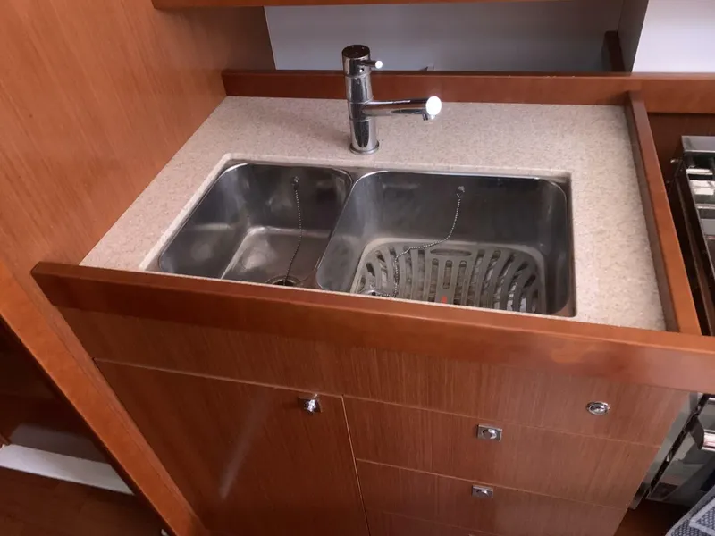 Slide: The Image of Beneteau Oceanis 41 2012 - 5454991