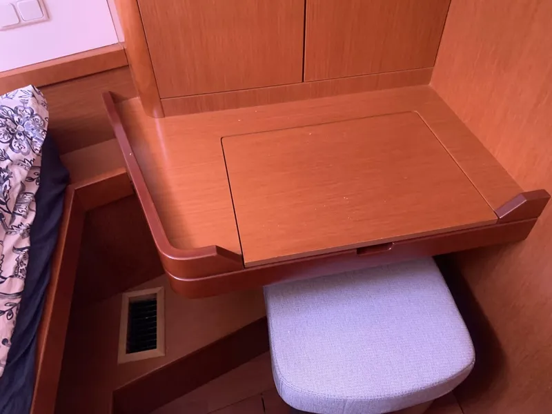 Slide: The Image of Beneteau Oceanis 41 2012 - 5455047