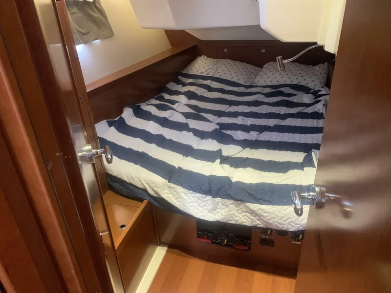 Slide: The Image of Beneteau Oceanis 41 2012 - 5454375