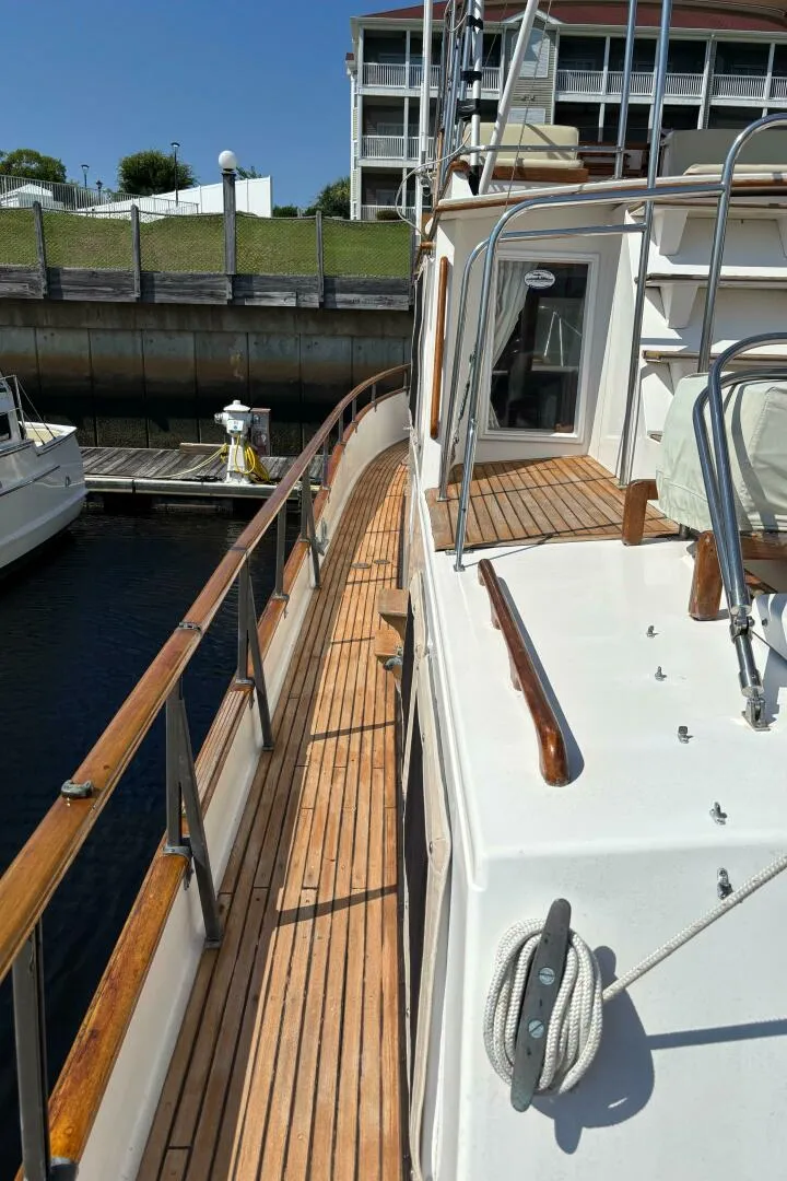 Slide: The Image of Grand Banks 42 Classic 1983 - 5454387