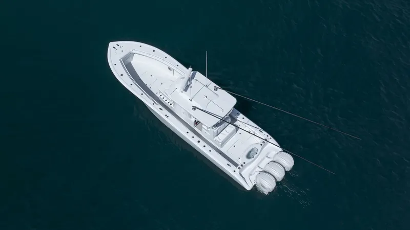 Slide: The Image of Yellowfin 36 Offshore 2026 - 5641244