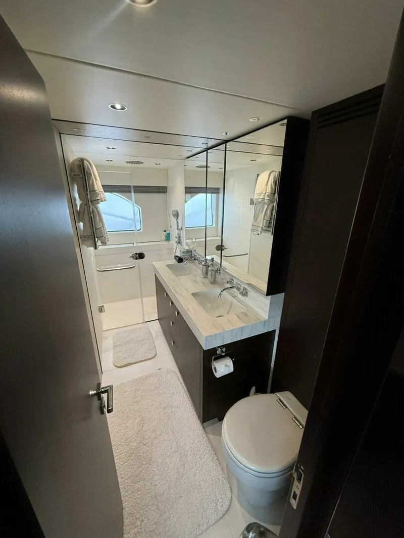 Slide: The Image of Sunseeker 76 Yacht 2021 - 5633895