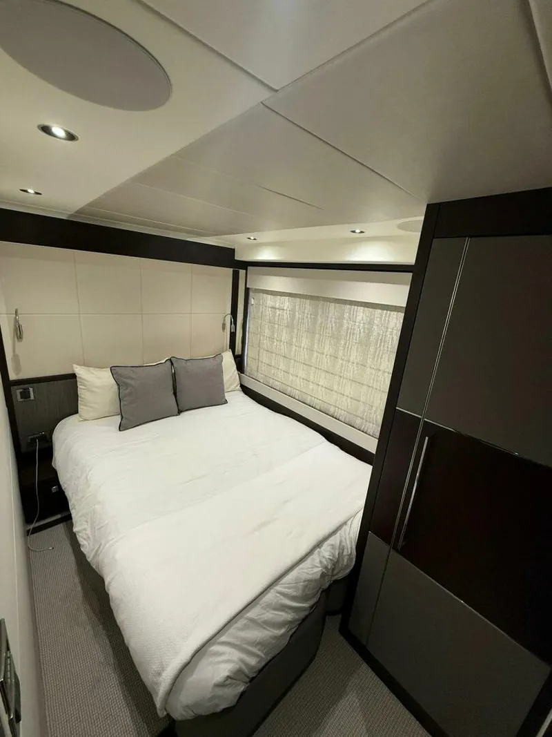 Slide: The Image of Sunseeker 76 Yacht 2021 - 5633897