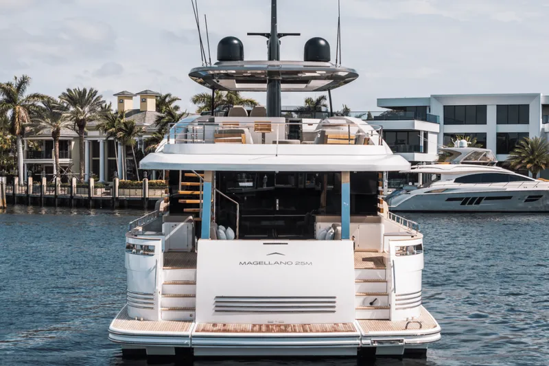 Slide: The Image of Azimut Magellano 25M 2026 - 5634971