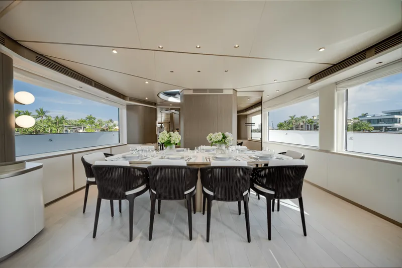 Slide: The Image of Azimut Magellano 25M 2026 - 5634992