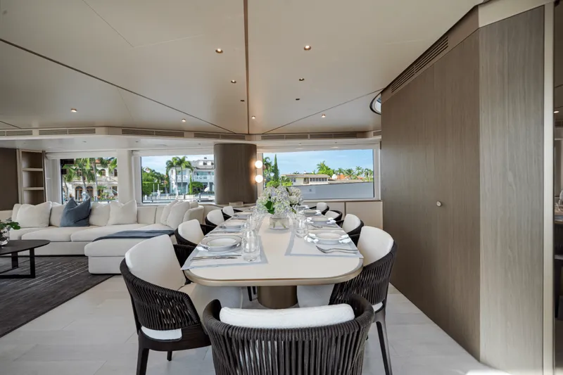 Slide: The Image of Azimut Magellano 25M 2026 - 5634993