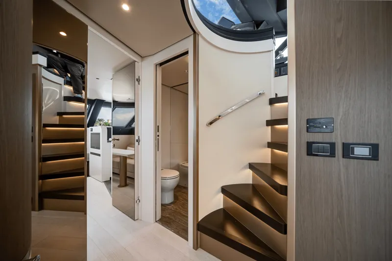 Slide: The Image of Azimut Magellano 25M 2026 - 5634998