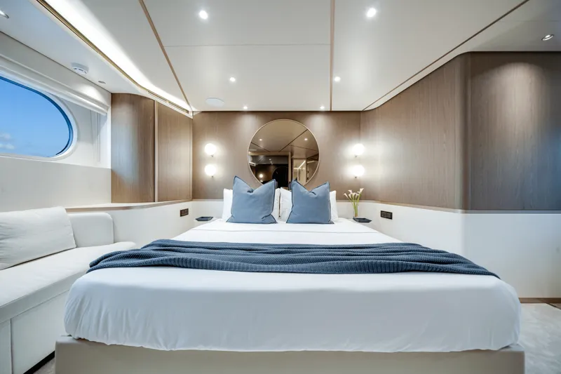 Slide: The Image of Azimut Magellano 25M 2026 - 5635007