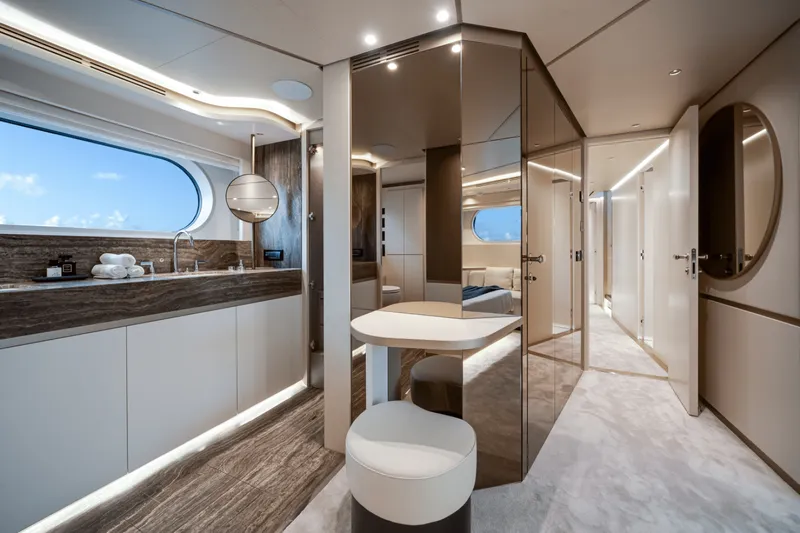 Slide: The Image of Azimut Magellano 25M 2026 - 5635016