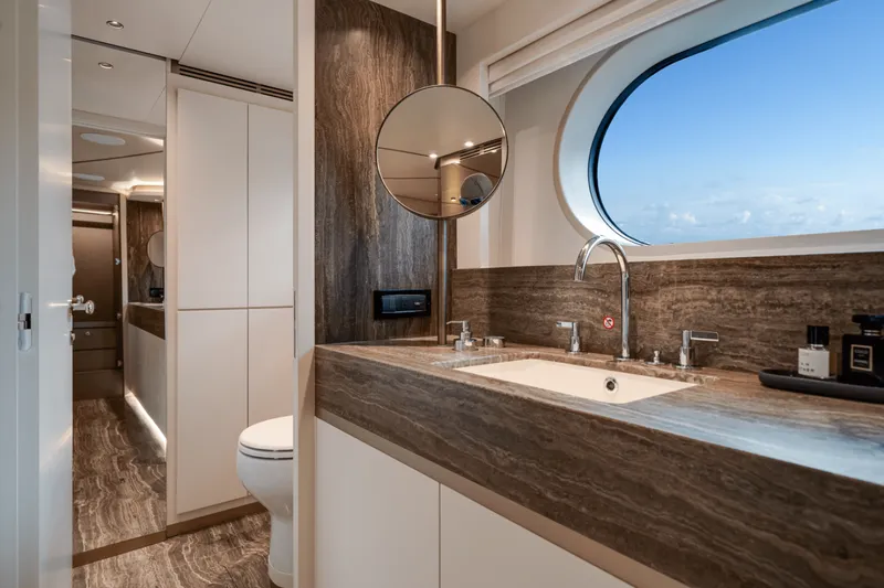 Slide: The Image of Azimut Magellano 25M 2026 - 5635019