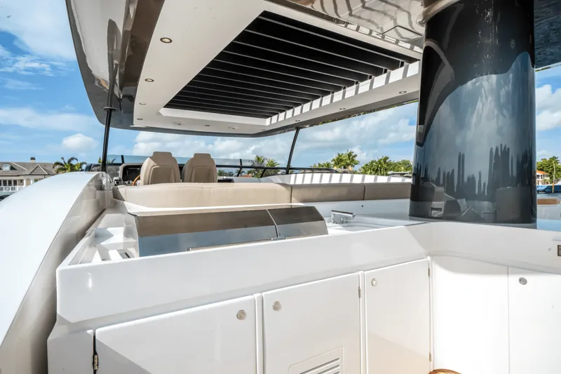 Slide: The Image of Azimut Magellano 25M 2026 - 5635051