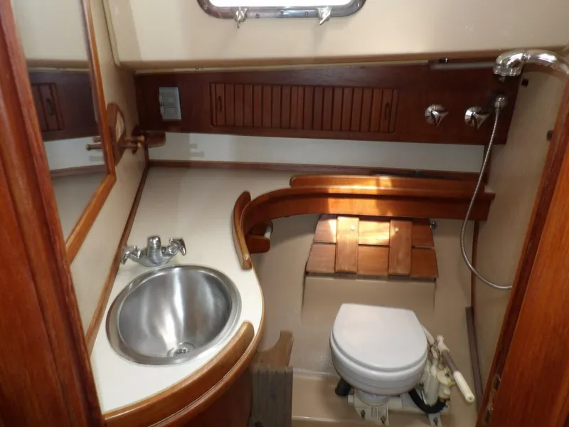 Slide: The Image of Island Packet 32 1990 - 5455895