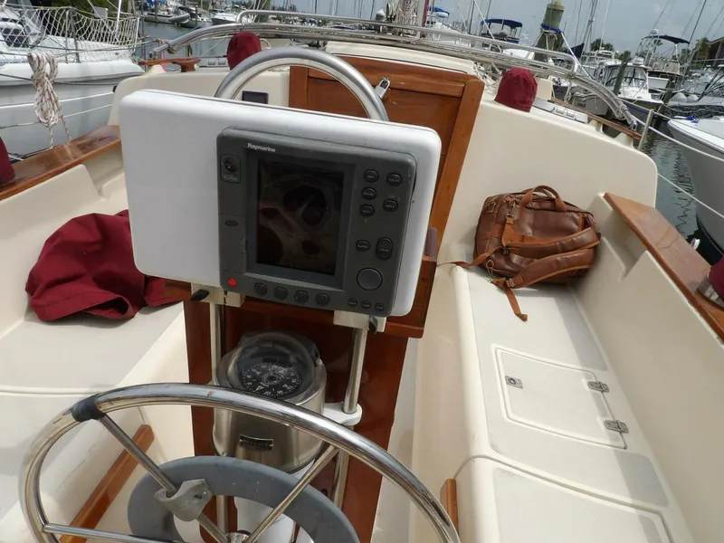 Slide: The Image of Island Packet 32 1990 - 5455885