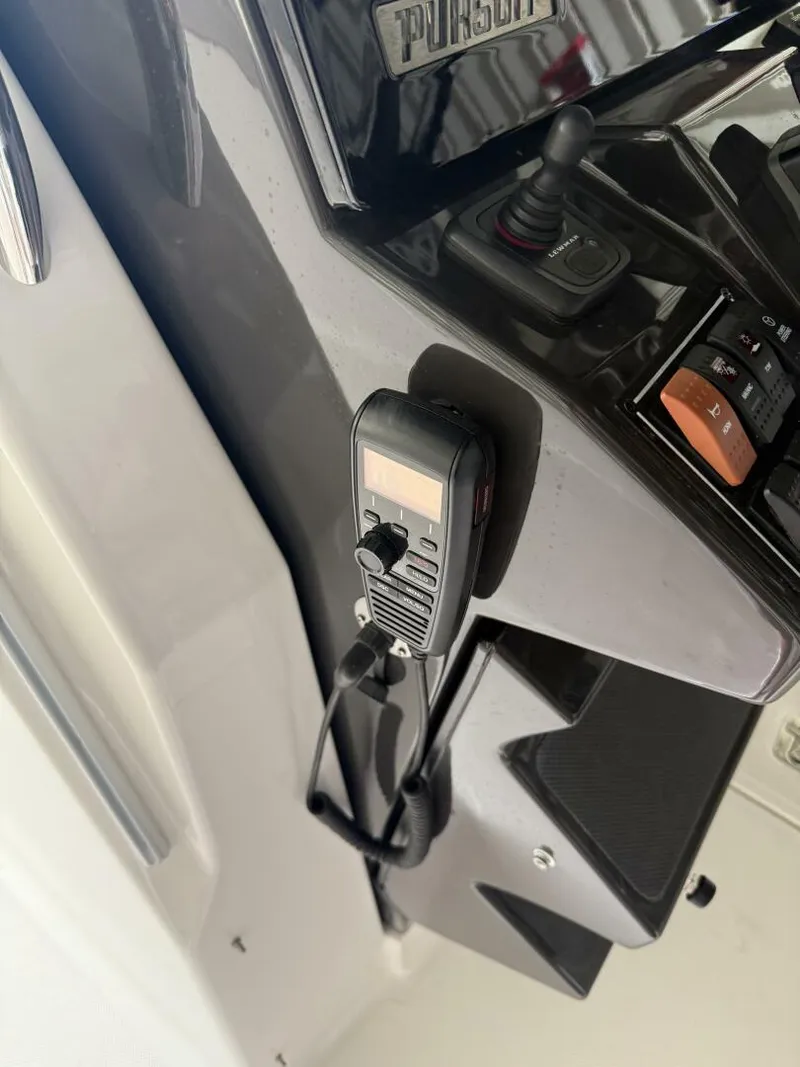 Slide: The Image of Pursuit 32 2022 - 5456336