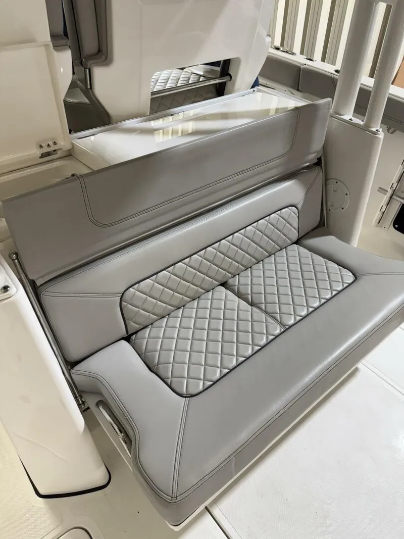 Slide: The Image of Pursuit 32 2022 - 5456325